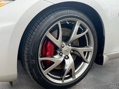 Used 2015 Nissan 370Z w/ Sport Package image 26