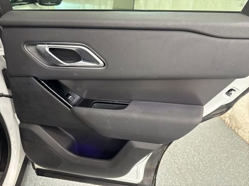 Used 2024 Land Rover Range Rover Velar Dynamic SE AWD/4WD image 11