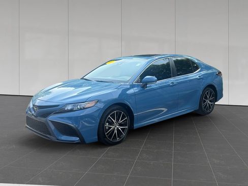 Used 2023 Toyota Camry SE w/ Convenience Package FWD image 1