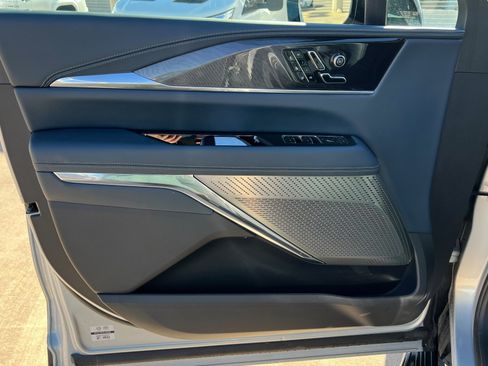 New 2025 Cadillac Escalade IQ Sport 2 w/ LPO, ONYX Package image 15