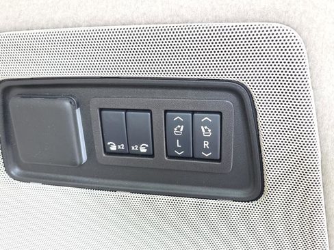 Certified 2024 Cadillac Escalade Sport Platinum w/ Heavy-Duty Trailer Package image 28