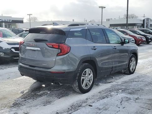 Used 2019 GMC Terrain SLE w/ Driver Convenience Package image 3