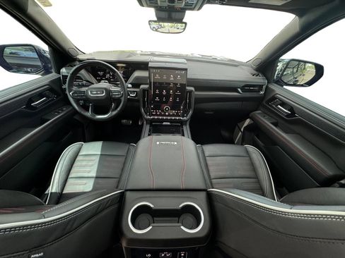 Used 2025 GMC Yukon XL AT4 Ultimate AWD/4WD image 12