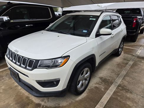 Used 2021 Jeep Compass Latitude w/ Convenience Group image 2