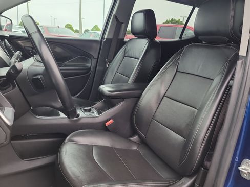 Used 2023 GMC Terrain SLT image 21