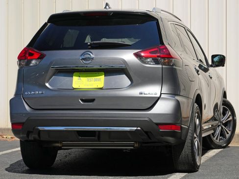 Used 2018 Nissan Rogue SL AWD/4WD image 4
