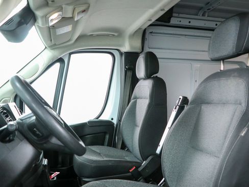 Used 2023 RAM ProMaster 2500 FWD image 23