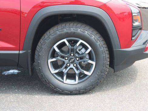 New 2026 Chevrolet Equinox ACTIV AWD/4WD image 12