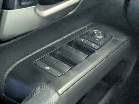 Certified 2025 Toyota Tacoma TRD Sport AWD/4WD image 14