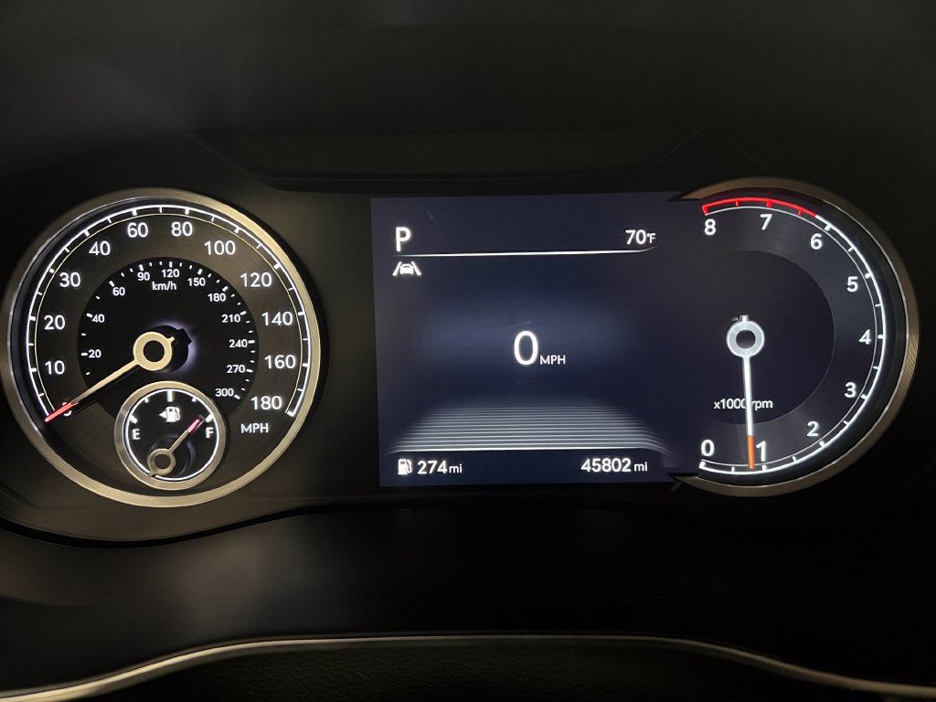 Used 2023 Genesis G70 2.0T RWD image 17