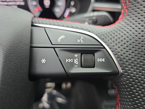 Used 2025 Audi Q3 2.0T Premium Plus w/ Premium Plus Package image 18