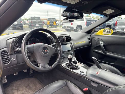 Used 2007 Chevrolet Corvette Z06 w/ Preferred Equipment Group RWD image 18