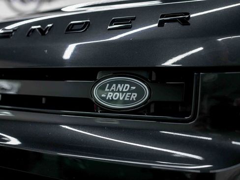 Used 2024 Land Rover Defender 110 V8 AWD/4WD image 15