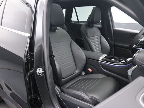 Used 2026 Mercedes-Benz GLC 300 image 28