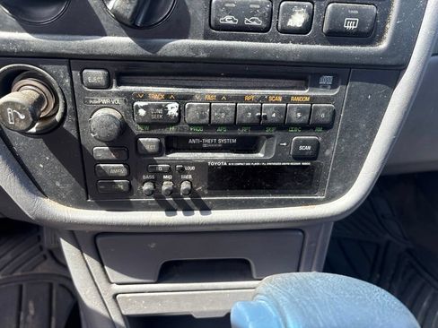 Used 1994 Toyota Camry XLE FWD image 12