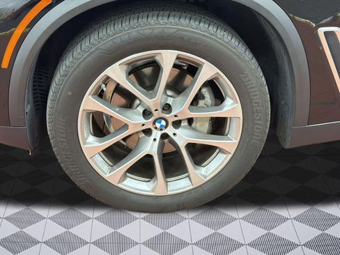 Used 2022 BMW X5 xDrive40i w/ Premium Package image 11