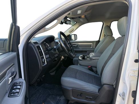 Used 2019 RAM 1500 Big Horn AWD/4WD image 10