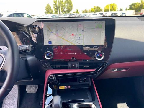Used 2025 Lexus NX 350h AWD w/ Accessory Package (Z2) image 35