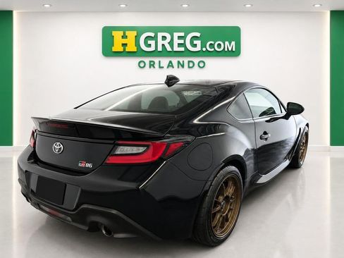 Used 2022 Toyota GR86 Premium RWD image 6