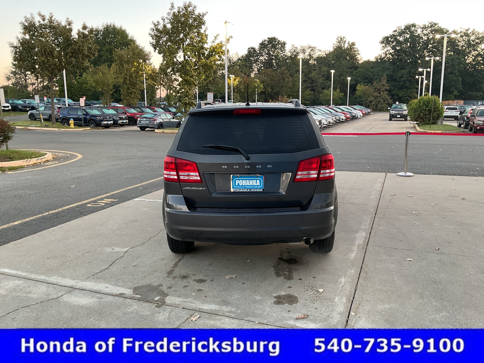 Used 2018 Dodge Journey SE FWD image 5