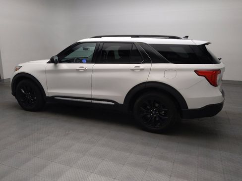 Used 2021 Ford Explorer XLT w/ Equipment Group 202A RWD image 3