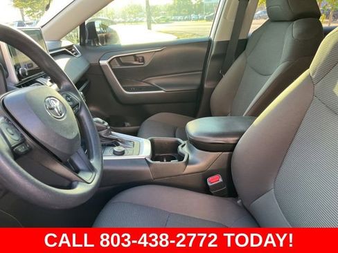 Used 2024 Toyota RAV4 LE AWD/4WD image 9