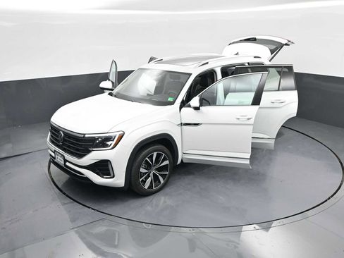 Used 2025 Volkswagen Atlas SEL Premium R-Line image 93