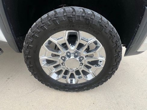 Used 2025 GMC Sierra 2500 SLT w/ SLT Convenience Package image 22