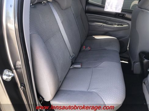 Used 2015 Toyota Tacoma PreRunner w/ Convenience Package RWD image 19