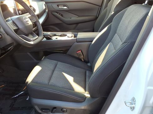 Used 2026 Nissan Rogue SV w/ Cold Weather Package image 10