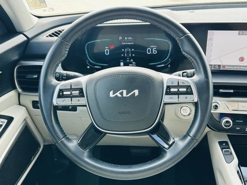 Used 2025 Kia Telluride S FWD image 15