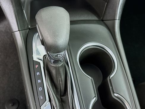 Used 2023 Chevrolet Equinox LS image 19