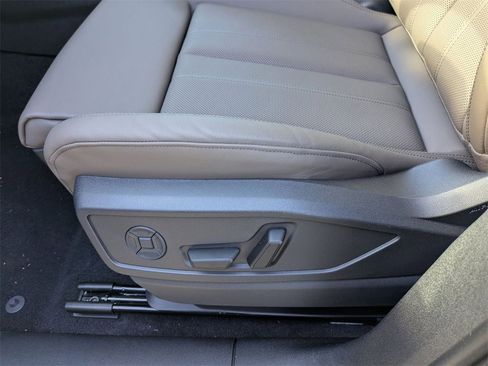 New 2025 Audi Q5 2.0T Premium Plus image 14