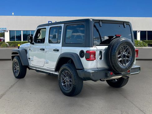 Used 2024 Jeep Wrangler Unlimited Sport AWD/4WD image 5