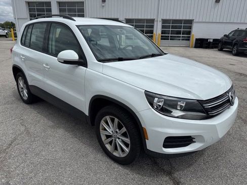 Used 2017 Volkswagen Tiguan Limited w/ Premium Package AWD/4WD image 9