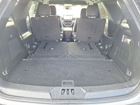 Used 2025 Ford Explorer ST-Line image 23