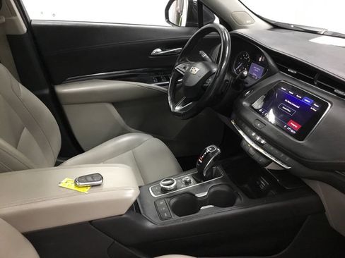 Used 2019 Cadillac XT4 Luxury w/ Cold Weather Package AWD/4WD image 35
