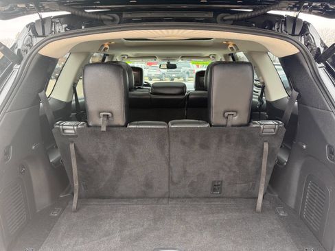 Used 2017 Nissan Pathfinder Platinum w/ Family Entertainment Package image 13