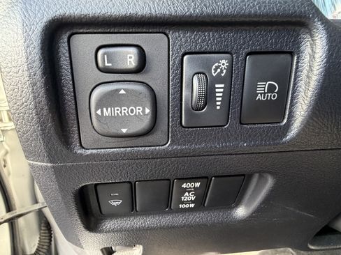 Used 2020 Toyota 4Runner SR5 Premium w/ Moonroof Package AWD/4WD image 15