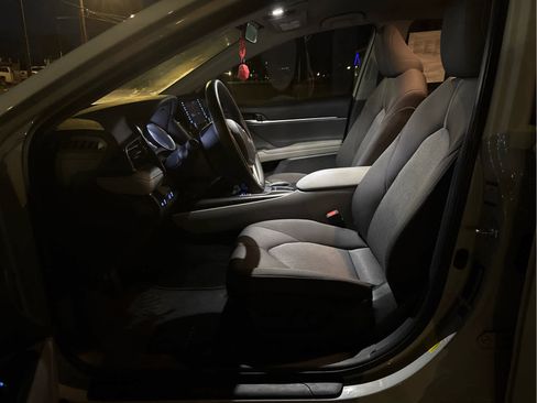 Used 2024 Toyota Camry LE image 19