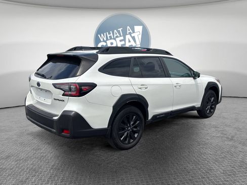 Used 2023 Subaru Outback Onyx Edition AWD/4WD image 3