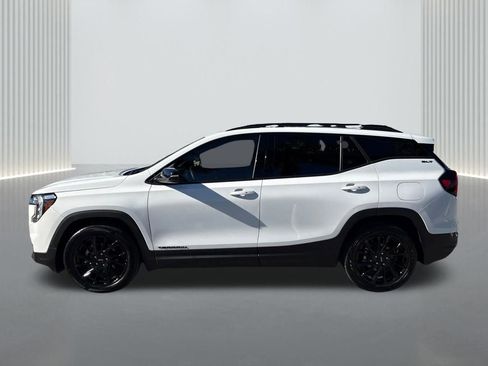 Used 2023 GMC Terrain SLT w/ Elevation Edition image 8