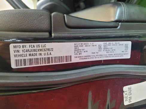 Used 2021 Jeep Grand Cherokee Limited image 33