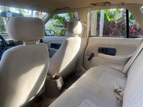 Used 1995 Saturn S-Series SL1 image 76