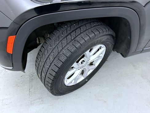 Certified 2022 Jeep Grand Cherokee L Limited image 25