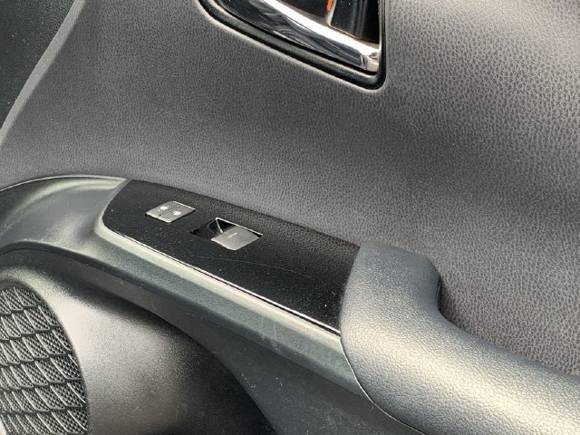 Used 2019 Toyota Prius LE w/ Carpet Mat Package AWD/4WD image 13