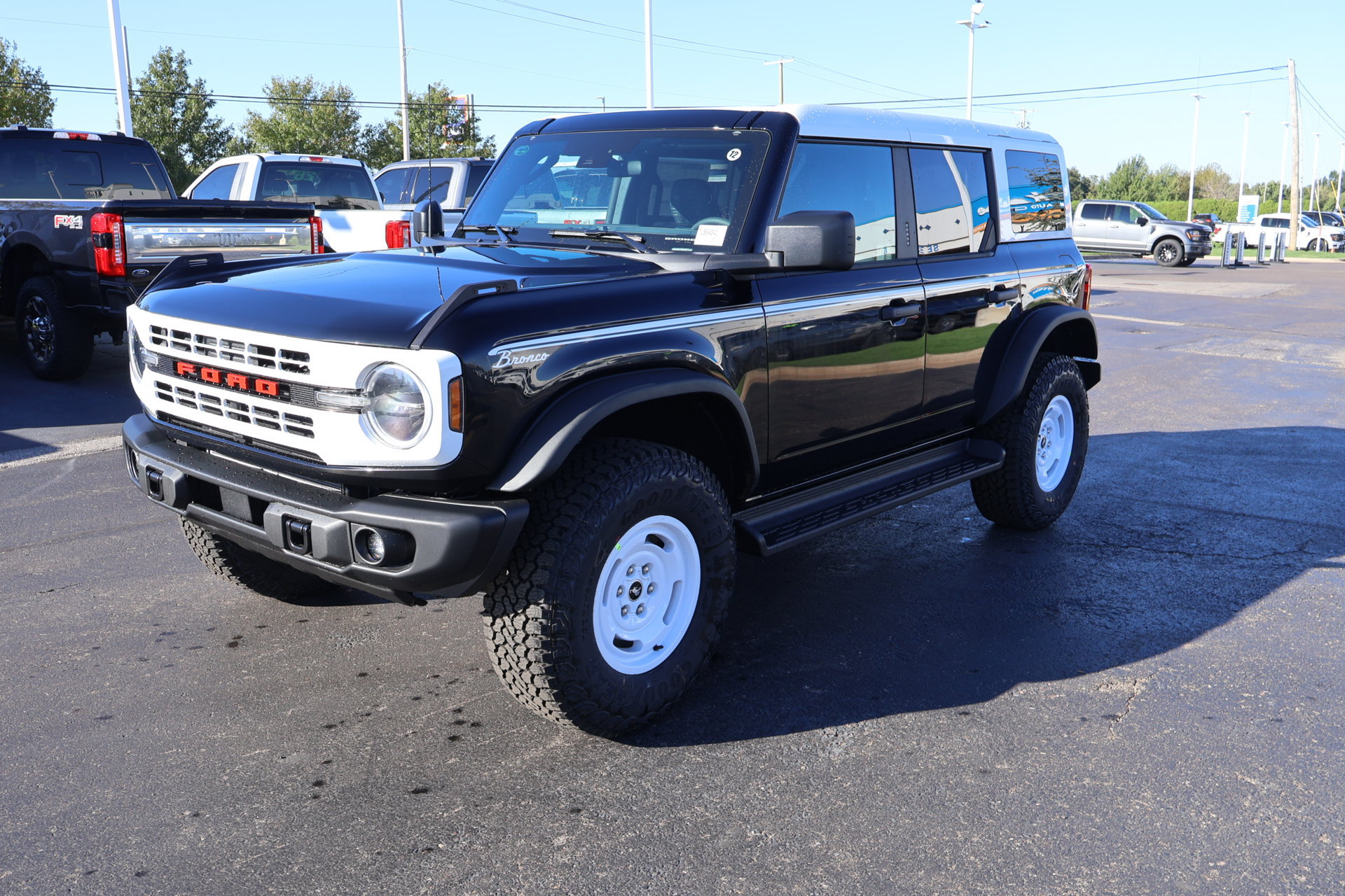 New 2026 Ford Bronco Heritage Edition AWD/4WD image 13
