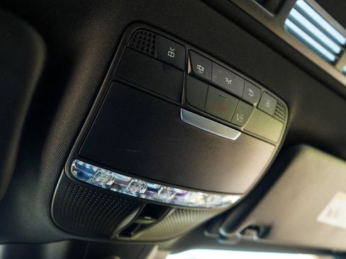 Used 2019 Mercedes-Benz E 300 image 12