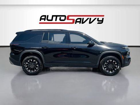 Used 2026 Chevrolet Traverse Z71 w/ Driver Confidence Package AWD/4WD image 8