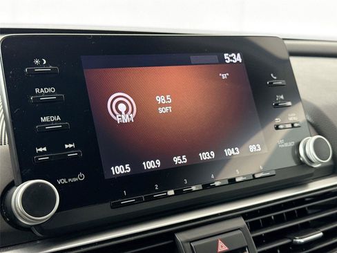 Used 2019 Honda Accord LX image 21